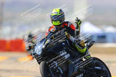 media/Oct-09-2022-SoCal Trackdays (Sun) [[95640aeeb6]]/Turn 2 (1110am)/